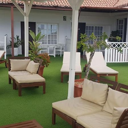 Villa Las Flores Адехе Екстериор снимка