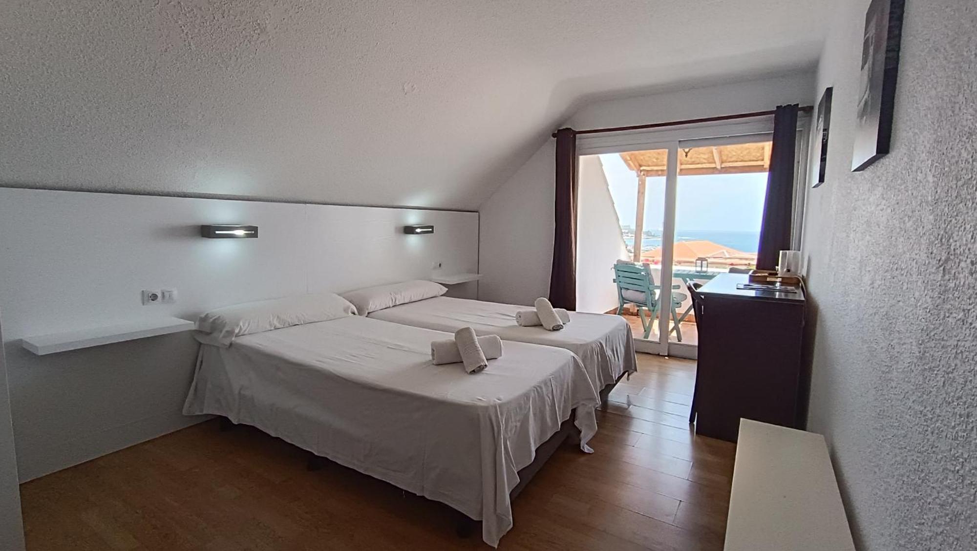 Villa Las Flores Адехе Екстериор снимка